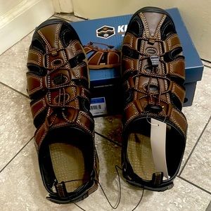 Khombu Men’s Sandals